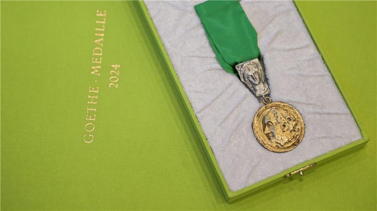 Goethe-Medaille an inhaftierten türkischen Kulturförderer Die Goethe-Medaille wird traditionell am 28. August, dem Geburtstag des Dichters Johann Wolfgang von Goethe (1749-1832), in Weimar verliehen. (Archivbild)