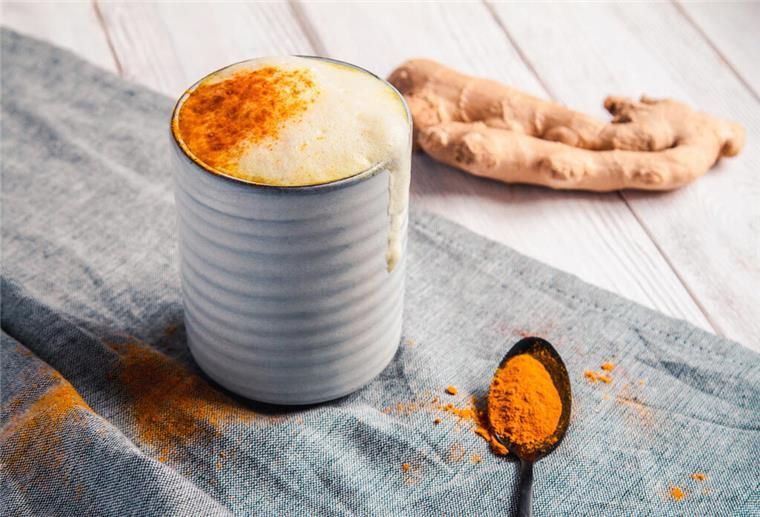 3 Fakten: Darum ist Kurkuma so gesund Die goldene Milch hat viele gute Eigenschaften.