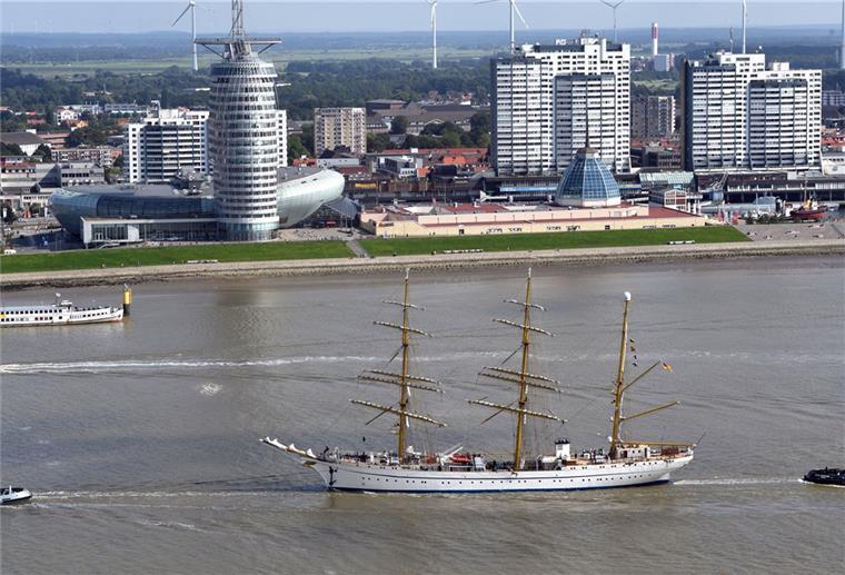 Zweite Probefahrt der „Gorch Fock“ erfolgreich Die „Gorch Fock“ bei ihrer ersten Probefahrt vor Bremerhaven.