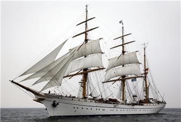 Die "Gorch Fock" hat die Elsflether Werft in eine bedrohliche Lage gebracht.