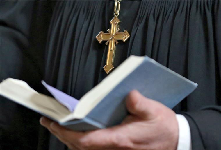 Die Gottesdienste dürfen nun wieder etwa eine Dreiviertelstunde dauern.