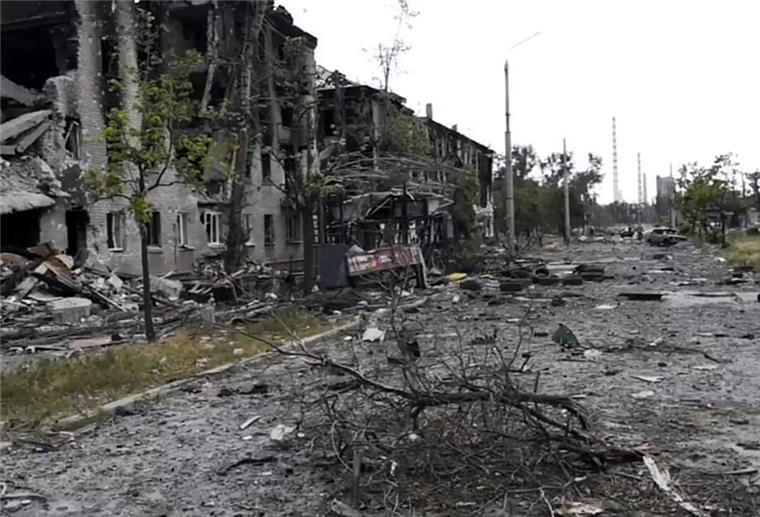 Die Großstadt Lyssytschansk sei als letzte Bastion der Ukrainer gefallen, meldete Russlands Verteidigungsminister.