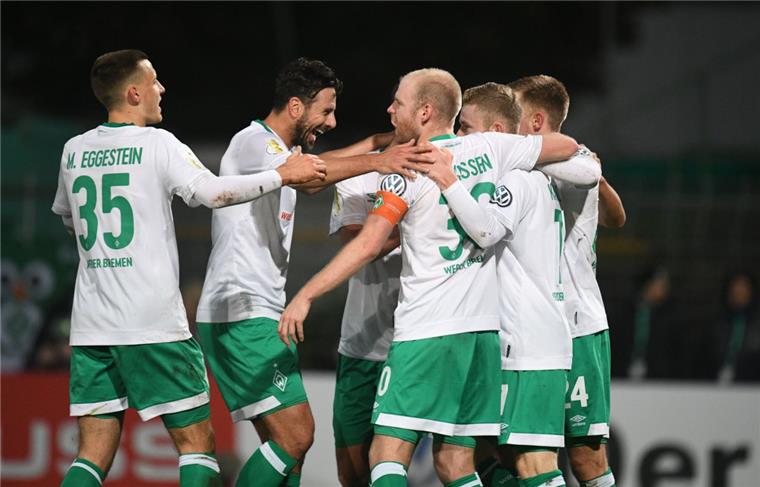 Die Grün-Weißen schossen sich nach dem 2:6-Debakel gegen Leverkusen ihren Frust von der Seele und zogen problemlos ins Achtelfinale des DFB-Pokals ein.