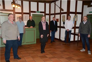 Die Gründer der parteiunabhängigen Bürgerliste für die Gemeinde Lamstedt und die Samtgemeinde Börde Lamstedt: V.l. Jan Bornemann, Dietmar Bodenstein, Peter Tiedemann, Melanie Steffens, Manfred Knust, Dirk Buhbe und Heino Klintworth.