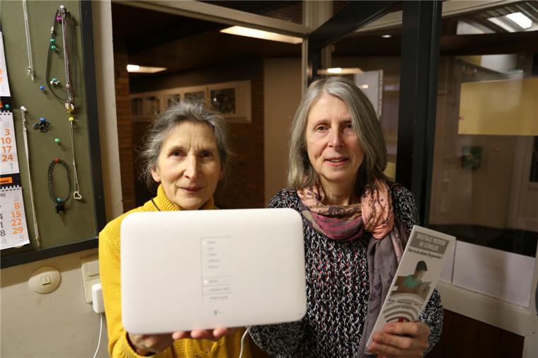 Die Grünen-Ratsfrauen Bärbel Kujus und Cornelia Widmer sehen den Einsatz von WLAN-Routern in Schulen kritisch. Sie setzen aufs kabelgebundene Netz. 