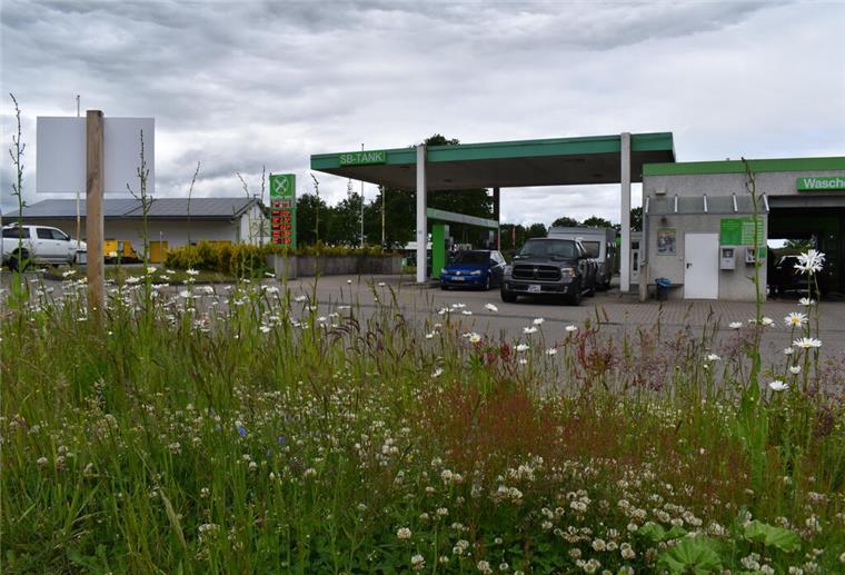 Mit unserer Live-Übersicht finden Autofahrer in Bremen immer die günstigste Tankstelle für Super E5, E10 oder Diesel in ihrer Nähe.