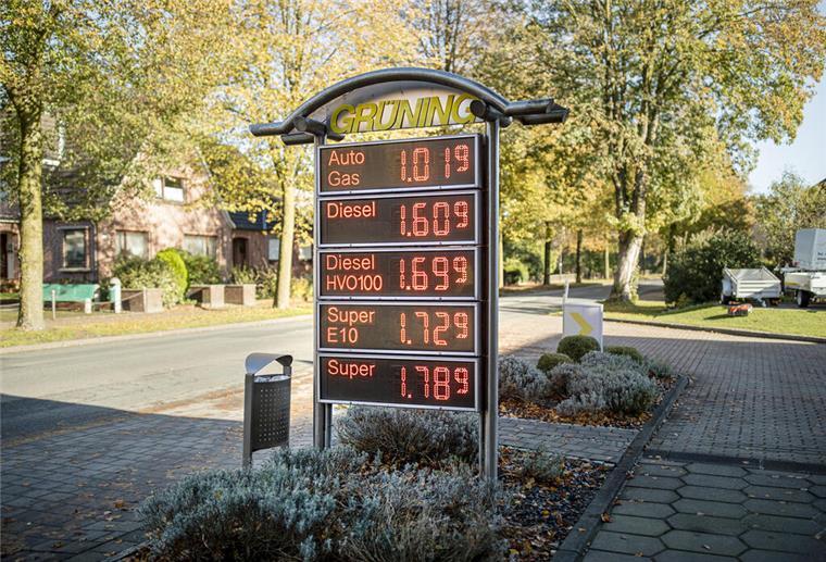 Mit unserer Live-Übersicht finden Autofahrer in Bonn immer die günstigste Tankstelle für Super E5, E10 oder Diesel in ihrer Nähe.