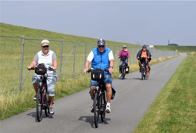Bremerhaven: Fahrradtag für Familien auf der Luneplate Die Hafenmanagementgesellschaft Bremenports lädt am Sonntag, 12. September, dazu ein, die Luneplate mit dem Fahrrad zu erkunden.