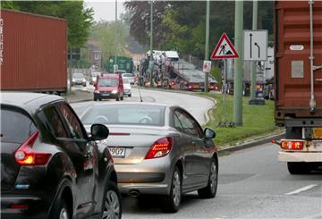 Die Hafenrandstraße soll den Verkehr ab Zolltor Rotersand bis hoch zur Cherbourger Straße führen.