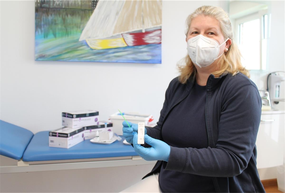 Kaum Nachfrage nach kostenlosen Schnelltests Die Hagener Hausärztin Ilka Priebe bietet in ihrer Praxis kostenlose Schnelltests an. Bislang wird das Angebot allerdings kaum genutzt.