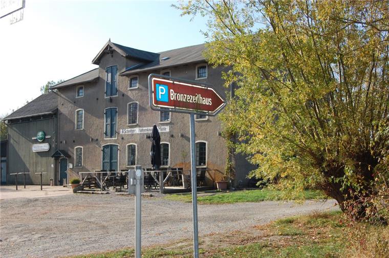 Stadland: Für Hahnenknooper Mühle fällt der Vorhang Die Hahnenknooper Mühle in Stadland wird seit 1995 als Gasthaus genutzt.
