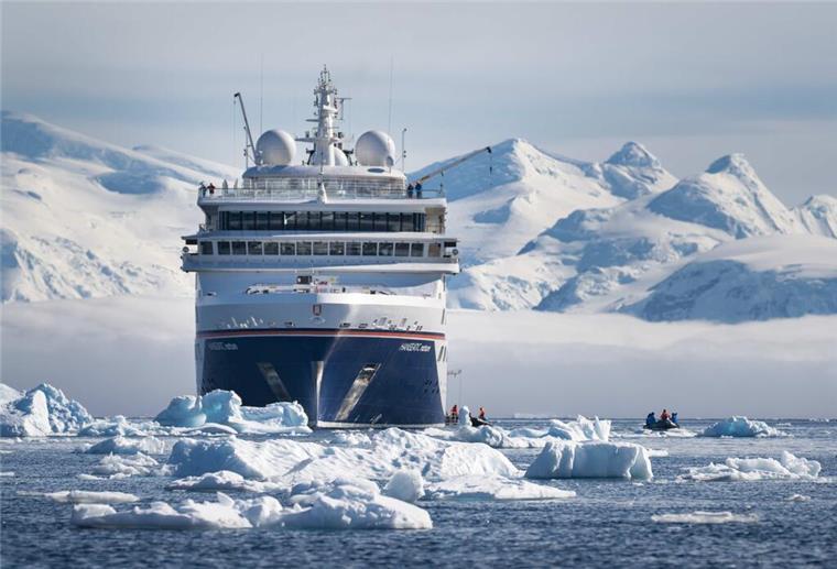 Dieses Luxus-Expeditionsschiff startet von Bremerhaven in ein neues Abenteuer Die "Hanseatic Nature"