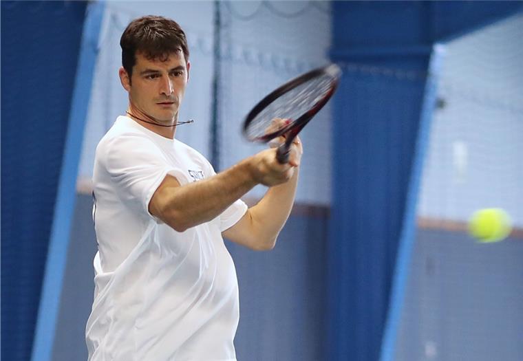 Tennisspieler hoffen auf die Sommersaison Die Herren 30 des TK Nordenham mit Mark Fitschen dürfen – ebenso wie alle anderen Mannschaften – nicht in der Halle trainieren.