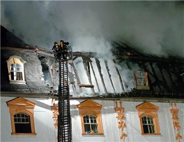 Die Herzogin-Anna-Amalia- Bibliothek in Weimar war 2004 bei einem Brand schwer beschädigt worden. Für Notfälle wie diese, wollen die Bremerhavener Einrichtungen künftig gewappnet sein. 