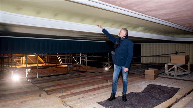 Ehemaliges Soldatenkino steht vor Wiedereröffnung Die historische Stuckdecke musste saniert werden.