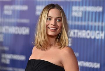Die Hollywoodstars Margot Robbie (35) und Jacob Elordi (28) sind im Trailer zu einem neuen Film von „Saltburn“-Regisseurin Emerald Fennell als Liebespaar zu sehen. (Archivbild)