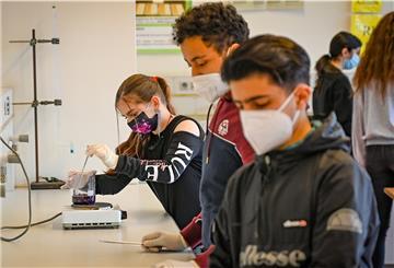 Die Humboldtschule in Bremerhaven geht bei der Berufsorientierung neue Wege.