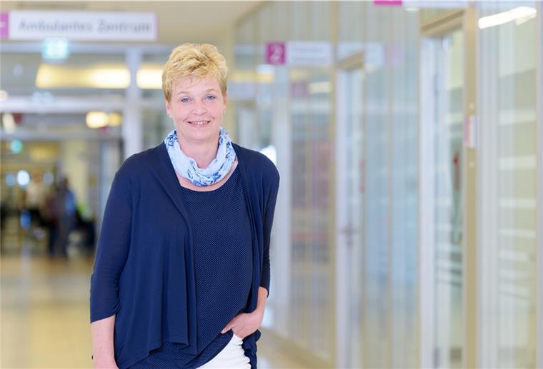 Bremerhavener Hygienefachkraft ist Frau des Jahres Die Hygienefachkraft Andrea Alsguth wird am Montag als „Bremer Frau des Jahres 2021“ geehrt. Die Preisverleihung des Landesfrauenrates findet coronabedingt online statt.