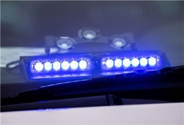 Blaulicht auf einem Einsatzfahrzeug der Polizei