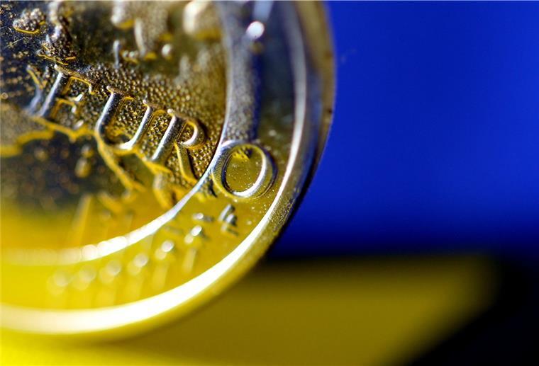 Inflation, Inflation, Inflation - Wohin steigen die Preise noch? Eine Euro-Münze.