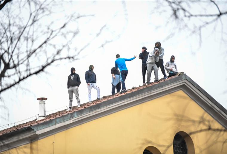 Tote nach Aufstand in italienischen Gefängnissen Die Insassen des San-Vittore-Gefängnis in Mailand rebellieren auf Grund der Maßnahmen gegen die Verbreitung des Coronavirus.