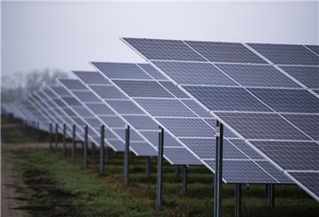 Die Investoren stehen in den Startlöchern: Wenn es nach ihnen geht, werden im Cuxland auf mehr als 1300 Hektar Solarparks entstehen. 