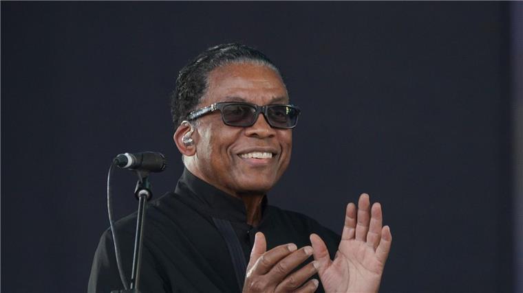 Herbie Hancock kommt für zwei Konzerte nach Deutschland Die Jazz-Legende Herbie Hancock kommt im Sommer 2025 für zwei Konzerte nach Deutschland. (Archivbild)