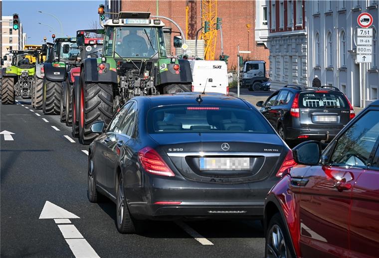 Die jüngste Treckerdemo war im März. Damals fuhren die Bauern teilweise aufreizend langsam unter anderem durch die Columbusstraße.