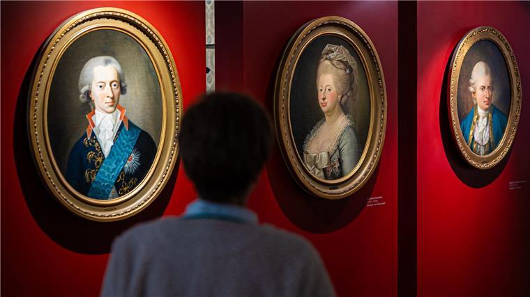 Die junge Königin Caroline Mathilde ging nach Celle ins Exil, nachdem bekanntgeworden war, dass sie eine Affäre mit Johann Friedrich Struensee hatte, dem Leibarzt ihres Mannes König Christian VII.