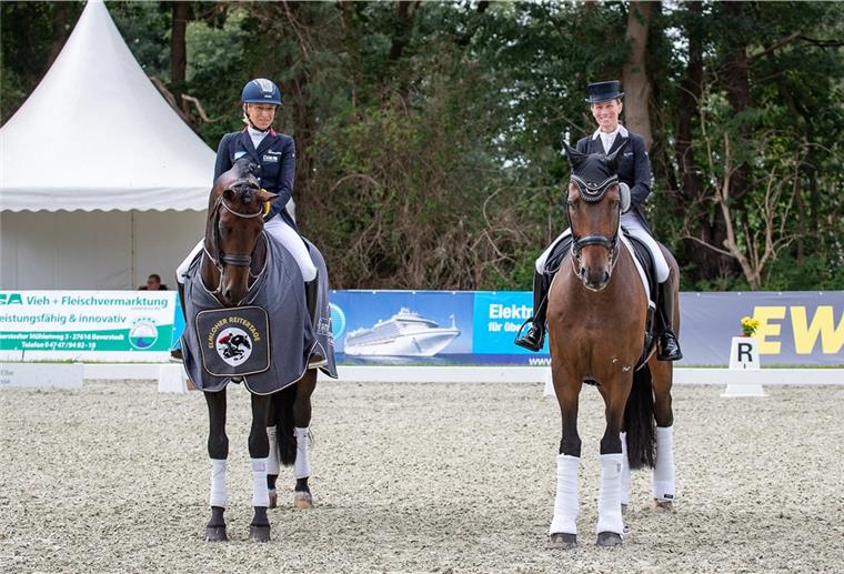 Die Kader-Reiterinnen Ingrid Klimke (links) und Helen Langehanenberg waren im Grand Prix und Grand Prix Special nicht zu schlagen.
