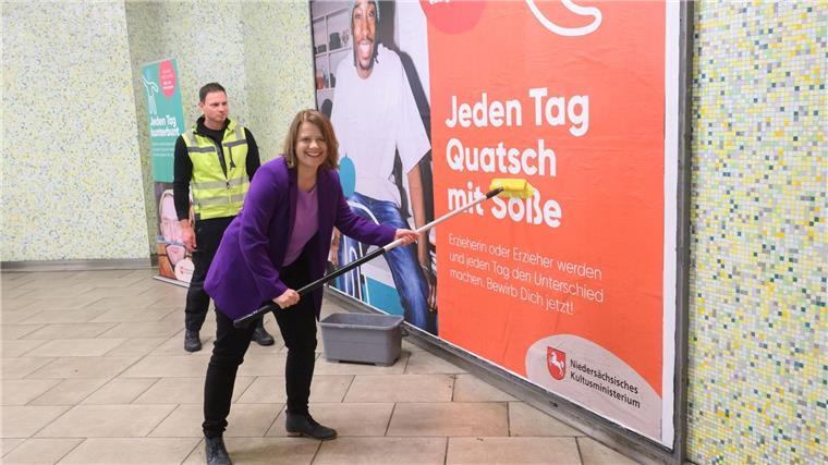 Kultusministerin will Erzieher mit Kampagne gewinnen Die Kampagne mit dem Titel „Jeden Tag einzigartig“ läuft bis Februar 2025.