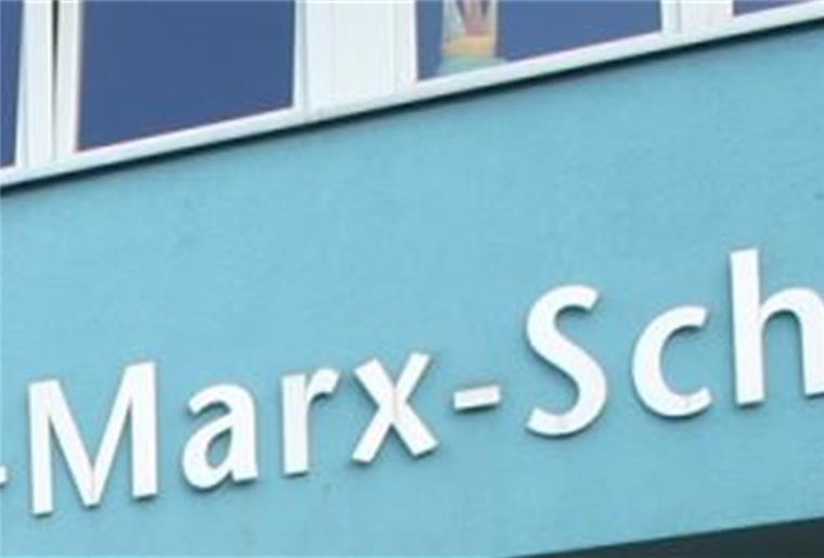 Zwei Infektionen an Karl-Marx-Schule in Bremerhaven Die Karl-Marx-Schule liegt im Stadtteil Leherheide.