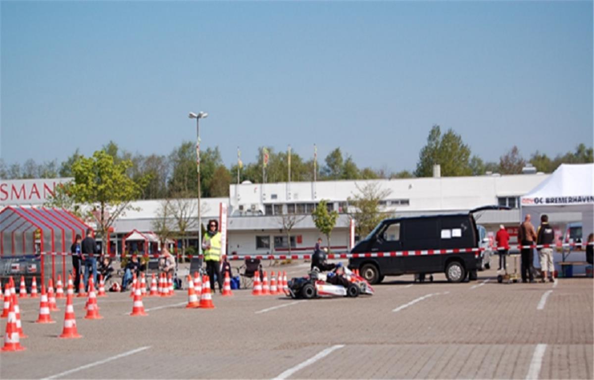 Kart in Bremerhaven fahren? Dann solltest du unbedingt hier mal vorbeischauen Die Kartfahrer des ACV OC Bremerhaven trainieren seit diesem Jahr jeden Sonntag auf dem BEG-Parkplatz in Bremerhaven.