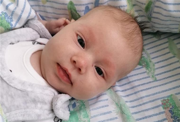 Lebensretter gesucht: Baby Amalia hat Leukämie Die kleine Amalia, die an Blutkrebs erkrankt ist, wird zurzeit in der Universitätsklinik in Hamburg-Eppendorf behandelt. Sie braucht eine Knochenmarkspende.