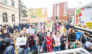 Die Klimademos "Fridays for future" zeigen, dass junge Menschen politisch interessiert sind. In der "Losche" können sie am 6. Mai mit Politikern diskutieren.