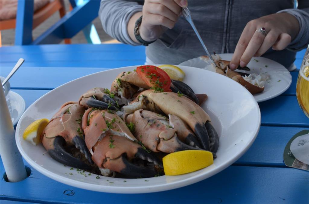 Die Knieper sind eine Delikatesse auf Helgoland. Foto: Overschmidt