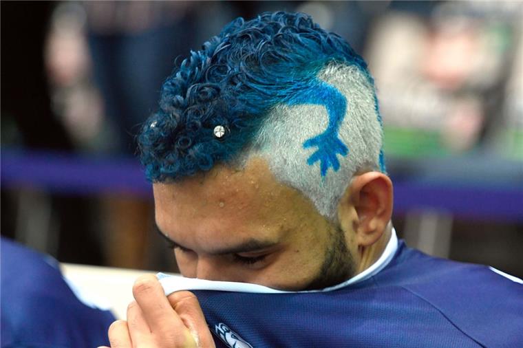 David Brembly sammelt 1000 Euro für krasse Gecko-Haare Die krasse Frisur hat sich gelohnt. David Brembly hat 1000 Euro an Spenden sammeln können.