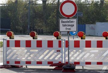 Symbolbild Straßensperrung