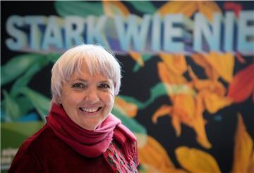 Die Künftige Kulturstaatsministerin Claudia Roth (Grüne) wird bald einen Anruf der Bremerhavener Grünen bekommen. Thema: Die „Najade“. Roth ist jetzt zuständig für das Projekt, das von den Grünen an der Weser kritisch betrachtet wird.