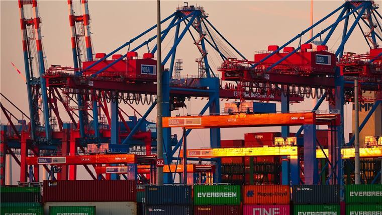 Länder fordern deutlich mehr Geld für Seehäfen Die Länder fordern mehr Geld für die Häfen. (Archivbild)