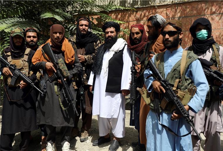 Niedersachsen stellt 450 Plätze für Aufnahme afghanischer Ortskräfte Die Lage in Afghanistan spitzt sich weiter zu.