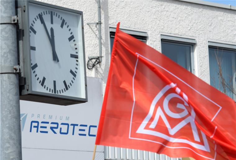 Bei Premium Aerotec sind 3000 Jobs gefährdet Die Lage ist sehr kritisch bei Premium Aerotec. Ein Drittel der Jobs ist gefährdet.