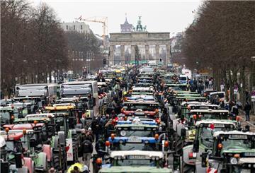 Die Landwirte protestierten unter anderem vor dem Brandenburger Tor in Berlin.