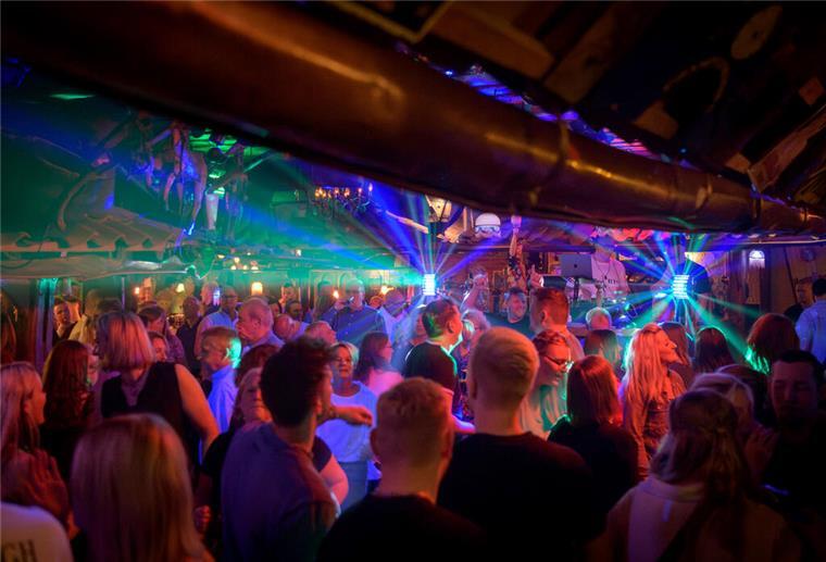 Die letzte Party im Pam Pam: 2000 Gäste feierten friedlich.