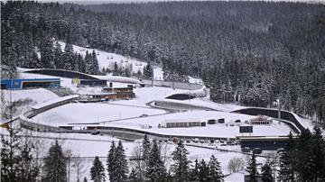 Die Lotto Thüringen Eisarena Oberhof, eine Kunsteisbahn für den Rennrodel-Sport, übernimmt den Weltcup 2026 und damit den letzten Wettbewerb vor Olympia von Königssee.
