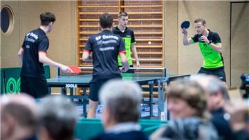 Die Luneststedter Heye Koepke (links) und Dennis Heinemann können in der Relegation auf die Unterstützung der heimischen Tischtennis-Fans setzen.