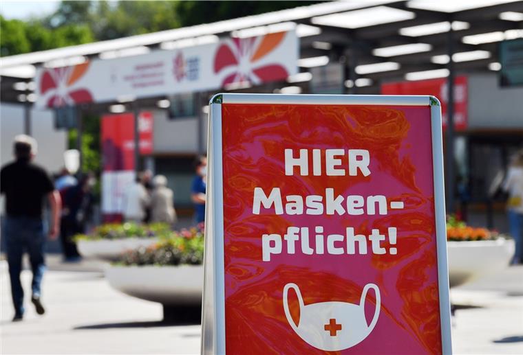 Die Maskenpflicht steht wohl vor dem Aus Die Maskenpflicht in Deutschland könnte bald kippen.