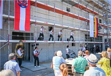 Die Men in Blech aus Hamburg sorgten für Big-Band-Sound beim Richtfest.