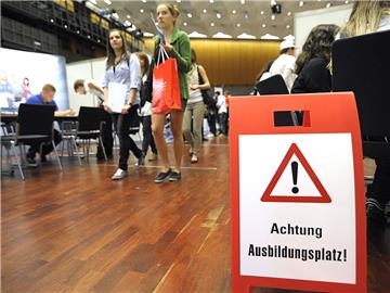 Die Messe Vocatium für Ausbildung und Studium findet am Dienstag, 28. Januar, zum ersten Mal in Bremerhaven statt. Wer bei den Gesprächen einen guten Eindruck hinterlässt, erhält von den Gesprächspartnern Zertifikate.