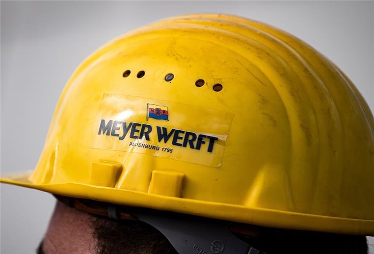 Meyer Werft beginnt mit Bau von „Carnival Jubilee“ Helm mit der Aufschrift "Meyer Werft"